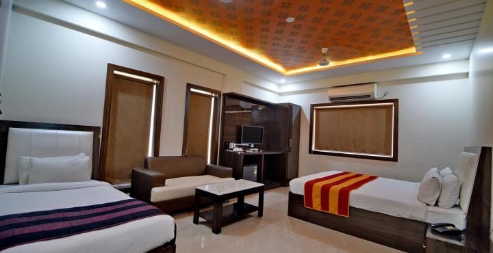 Hotel Karan Vilas
